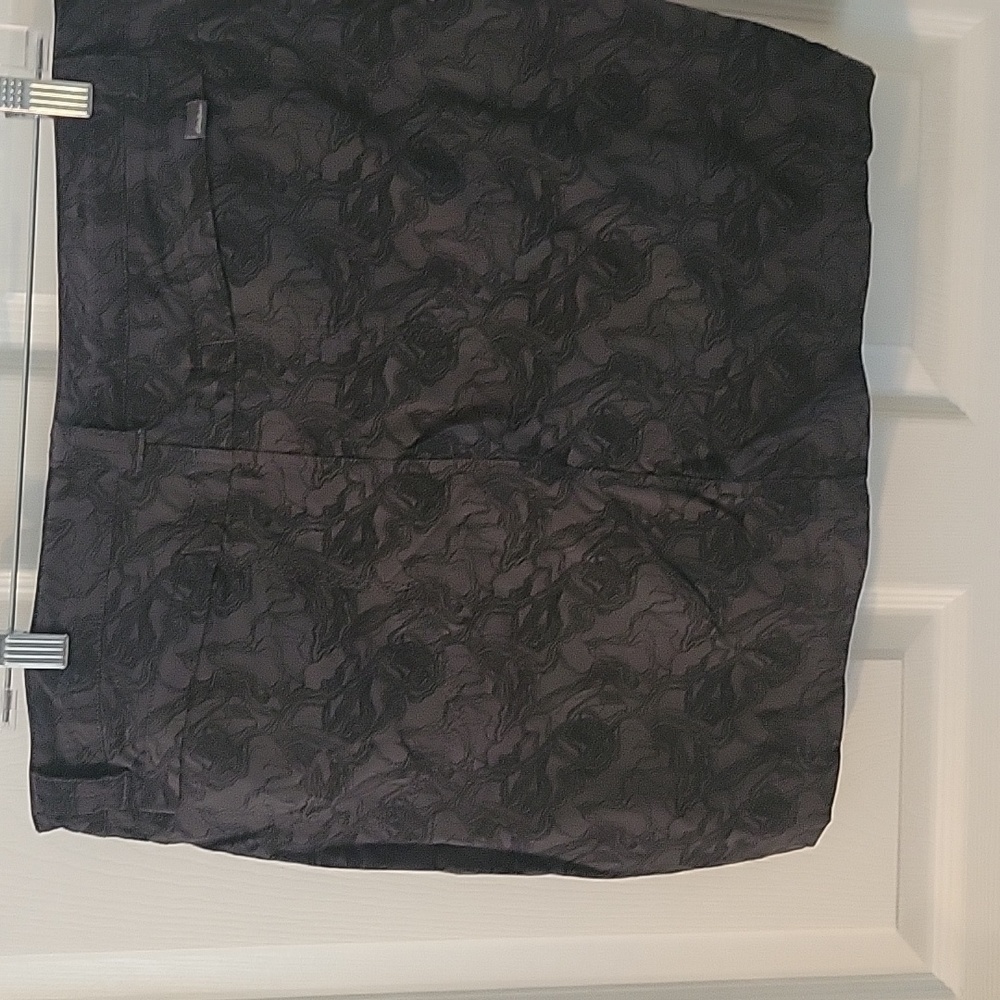 Skort - Picture 3 of 3